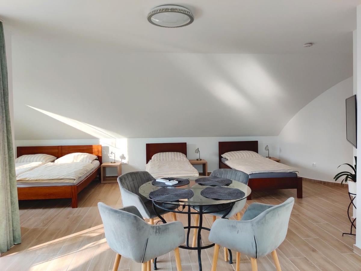 Dali Apartment Сентендре Екстер'єр фото